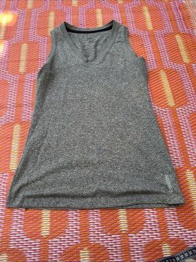 Reebok Women's Dark Gray Heather V-Neck Athletic Tank
